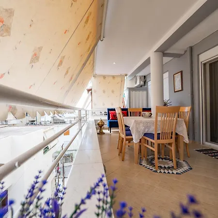 Royal Apartment *