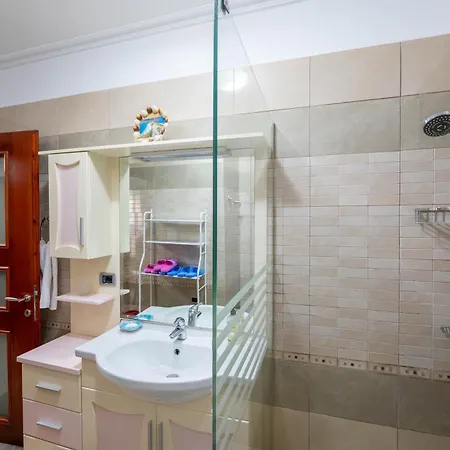 Royal Саранда