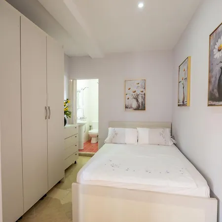 Апартаменты Royal Саранда